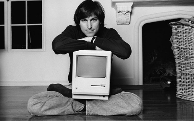Lancio del Macintosh 128k