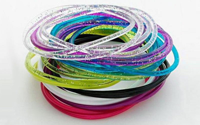Braccialetti di plastica